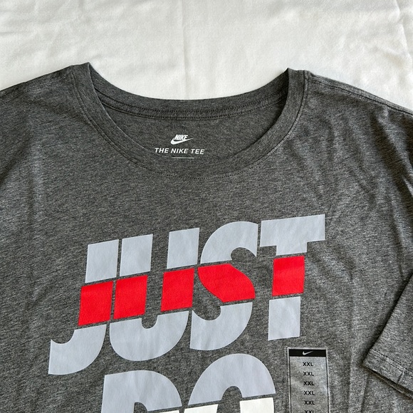 Nike Men’s Short Sleeve T-shirt XXL NWT - Picture 2 of 8